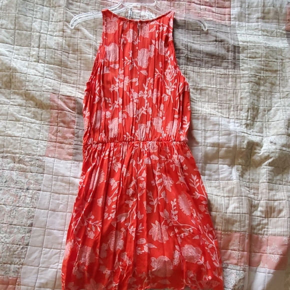 Red floral halter dress - Picture 2 of 3